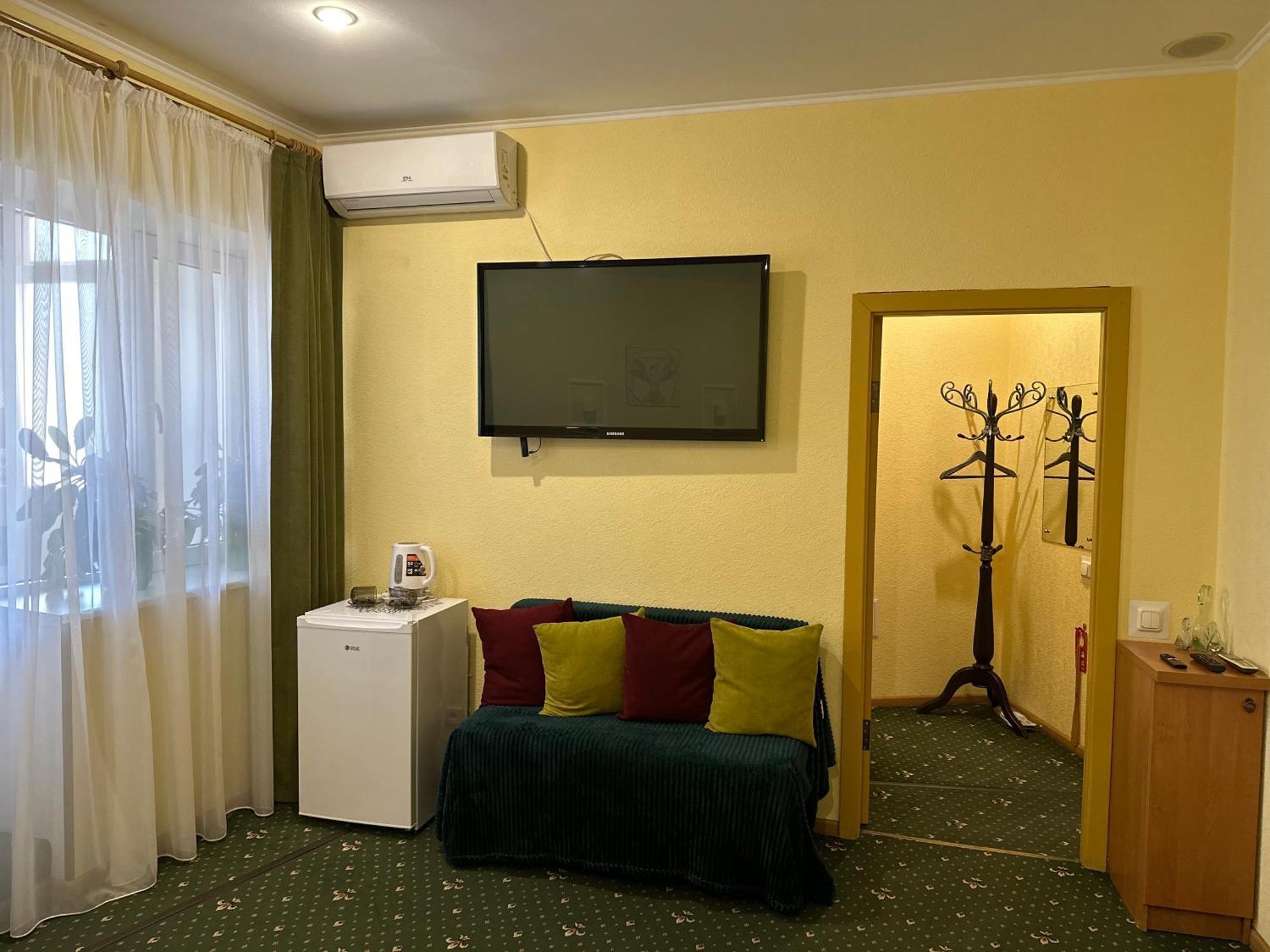 Randevu Hotel Zhytomyr Luaran gambar