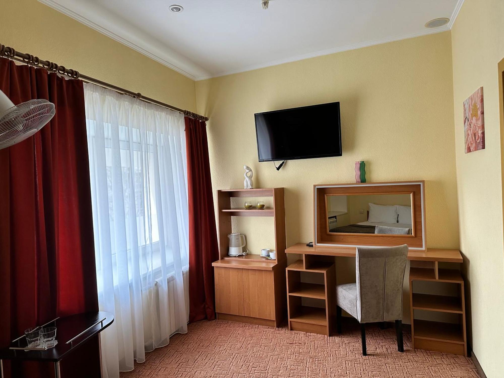 Randevu Hotel Zhytomyr Luaran gambar