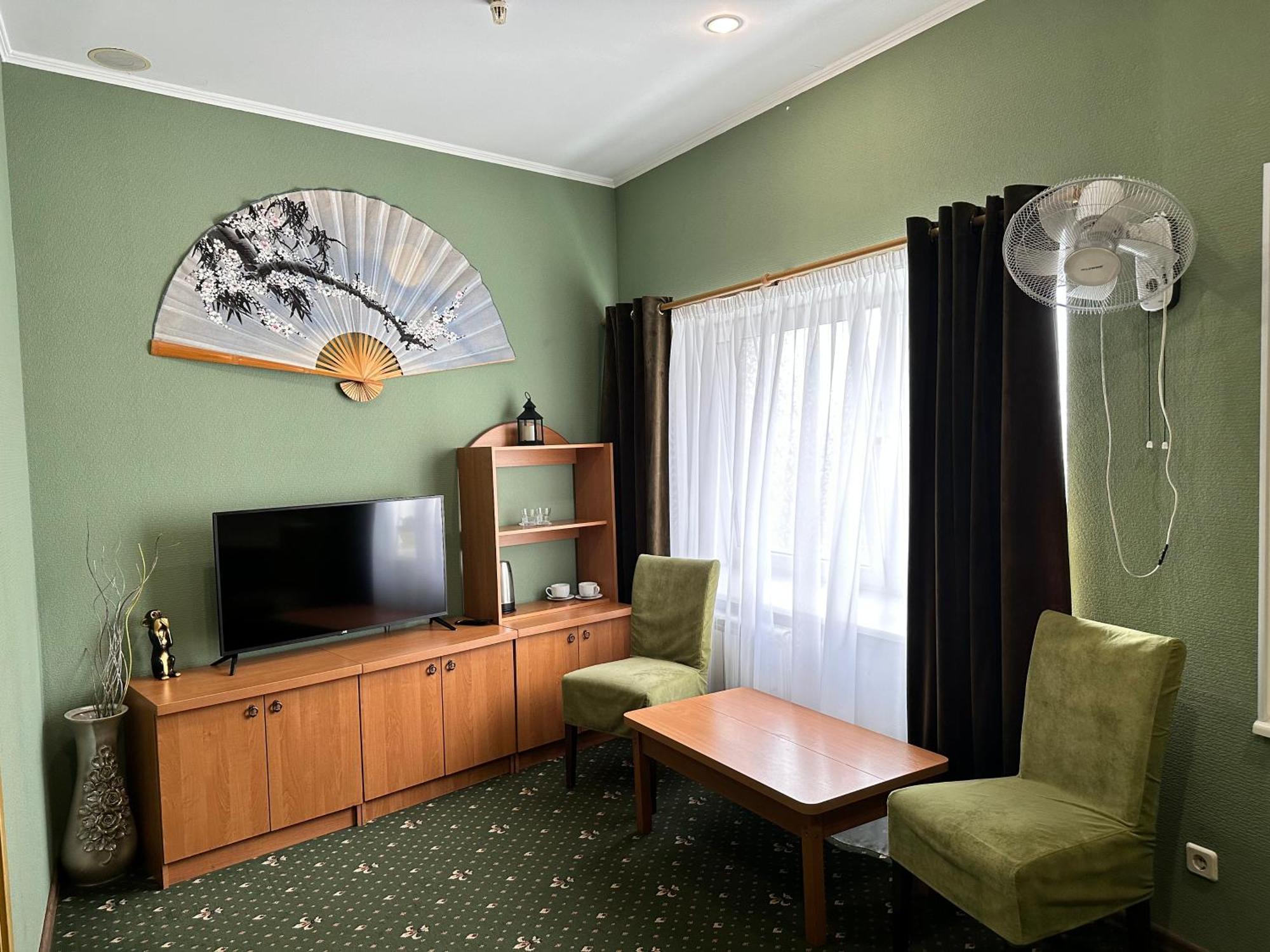 Randevu Hotel Zhytomyr Luaran gambar