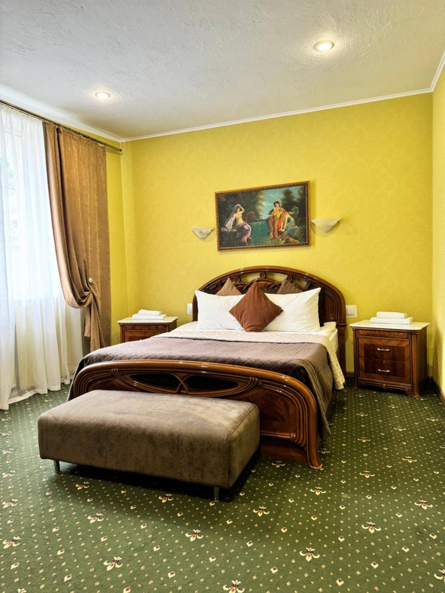 Randevu Hotel Zhytomyr Luaran gambar